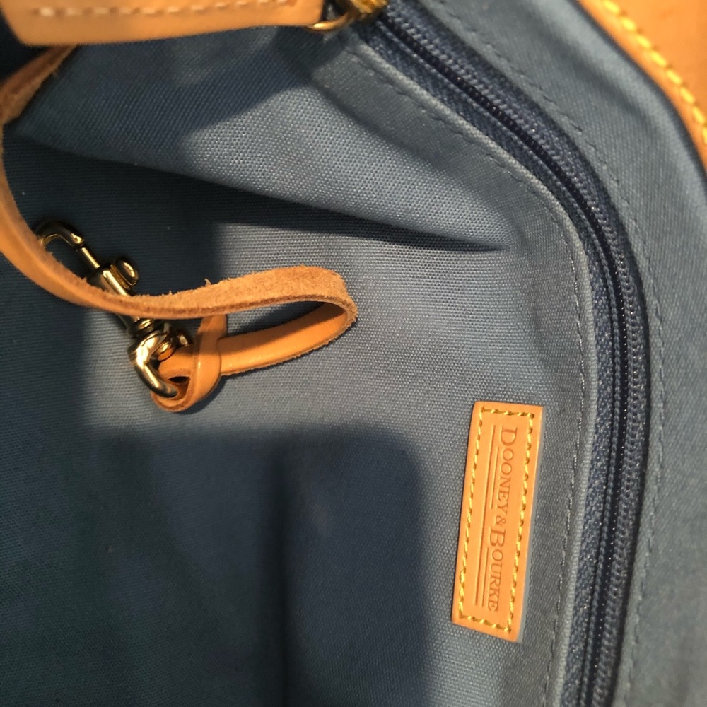Dooney & Bourke Raspberry Multi Handbag 💗💖 - Picture 7 of 11